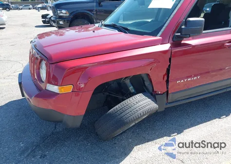 2015 Jeep Patriot Latitude z USA, uszkodzony, nr VIN 1C4NJPFB6FD318503